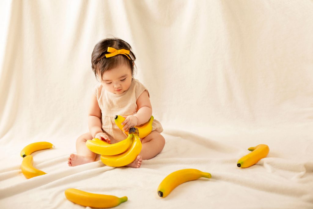 最新！】バナナも登場！赤ちゃんをフルーツに見立てた可愛い写真が撮れ ...
