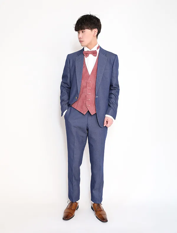 札幌中央店：デニム × 赤ベスト