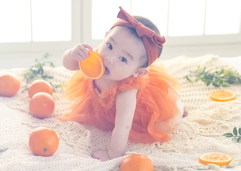 百日写真 オレンジベビー