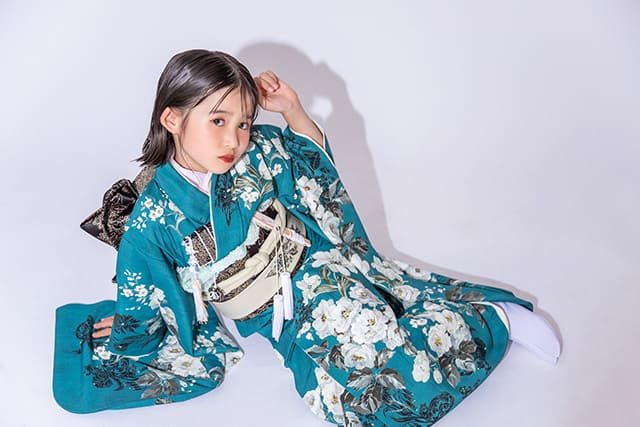 Sophisticated Beauty(1)