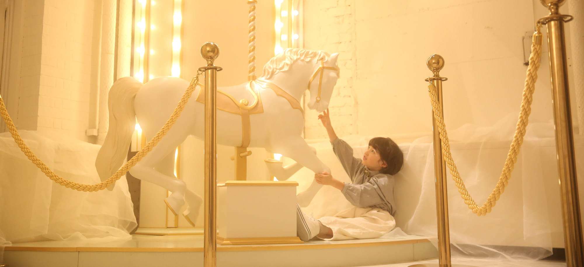 ROMANTIC BRIGHTNESS(1)