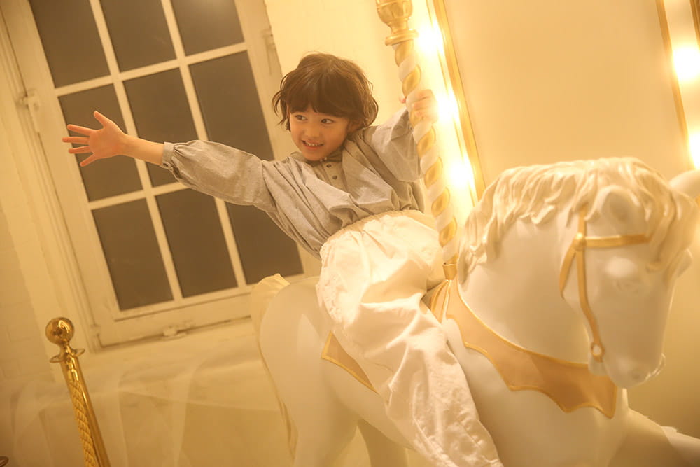 ROMANTIC BRIGHTNESS(4)