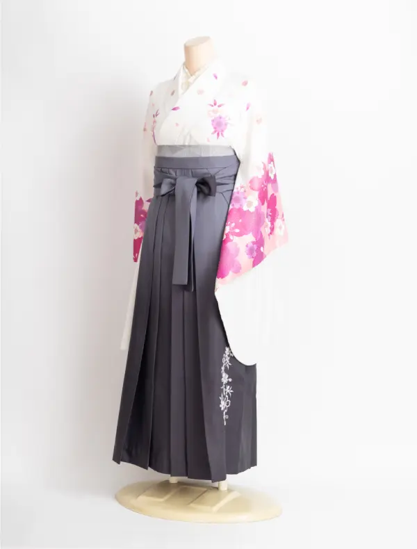 サッポロファクトリー店の卒業袴