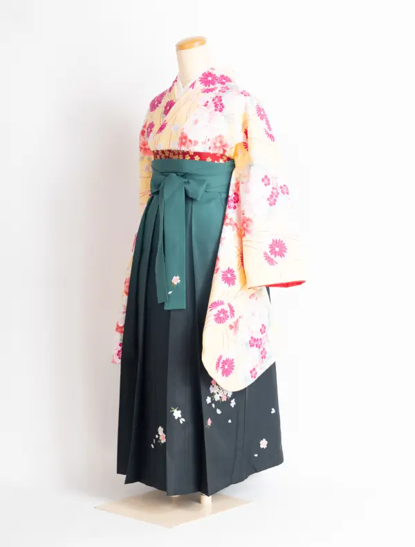 サッポロファクトリー店の卒業袴