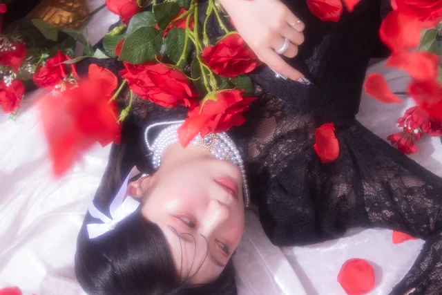 Bloom into Elegance(1)