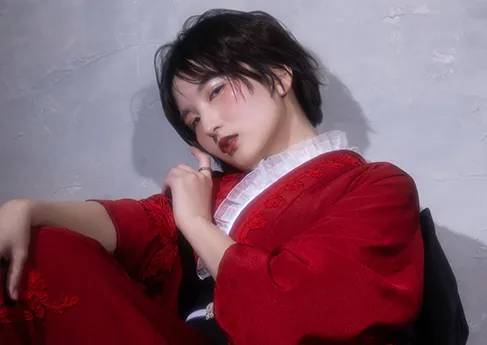 成人写真 Scarlet Shadows