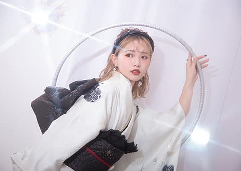 成人写真Mysterious Spaces