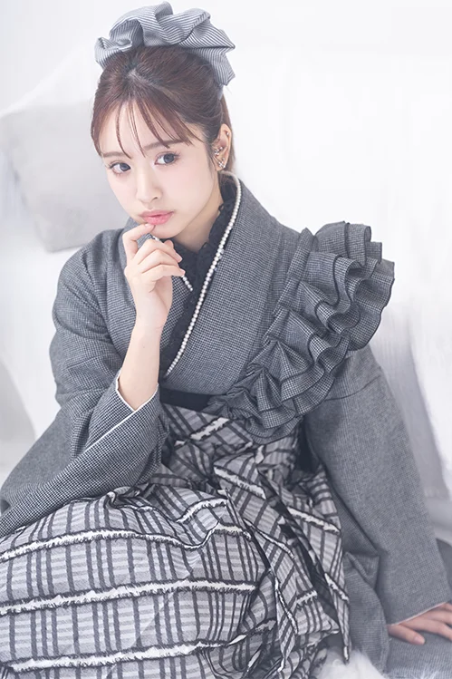 monotone × Doll(4)