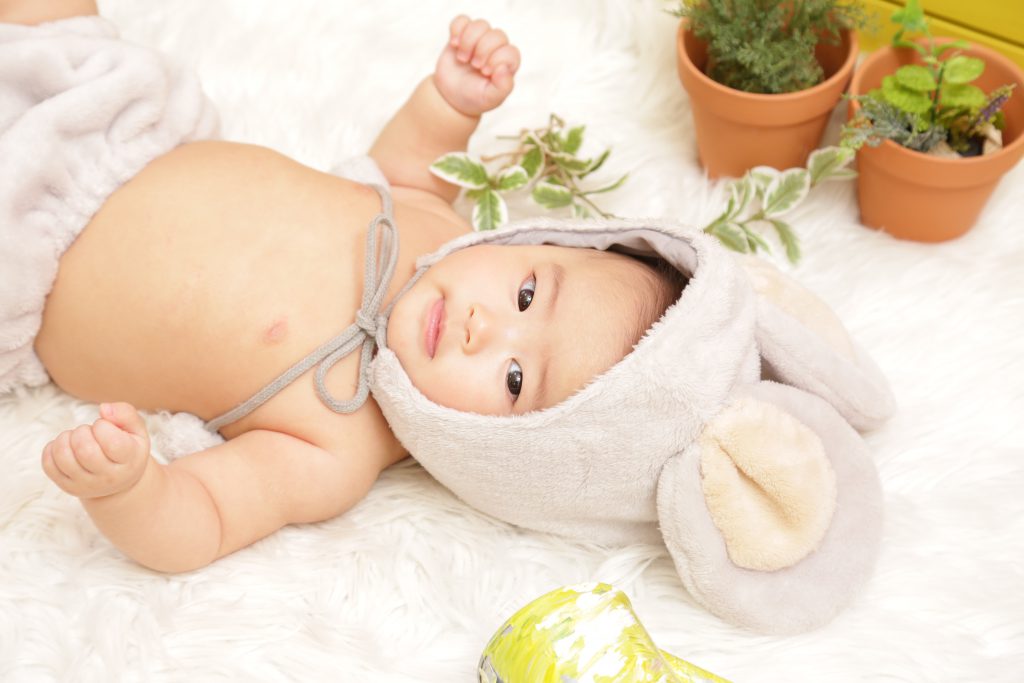 ベビー　赤ちゃん　ハーフバースデー　1歳　ベビーフォト　記念　撮影　スタジオ　スタジオ撮影