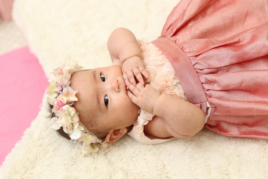 ベビー　赤ちゃん　ハーフバースデー　1歳　ベビーフォト　記念　撮影　スタジオ　スタジオ撮影