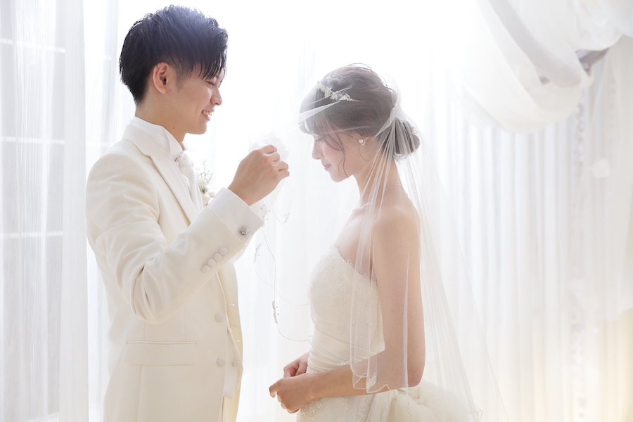 結婚式の代わりに ナシ婚派カップルがフォトウェディング で叶えたいおすすめポーズ7選 写真工房ぱれっと札幌中央店 結婚式の代わりに ナシ婚派カップルがフォトウェディング で叶えたいおすすめポーズ7選 写真工房ぱれっと札幌中央店