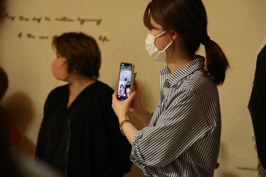 旭川のスタジオでカメラマンの仕事