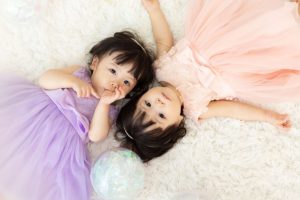 【写真工房ぱれっと旭川店】可愛くておしゃれなスタジオVS屋外で季節を感じ、自然体で撮影　どちらがお好みですか？