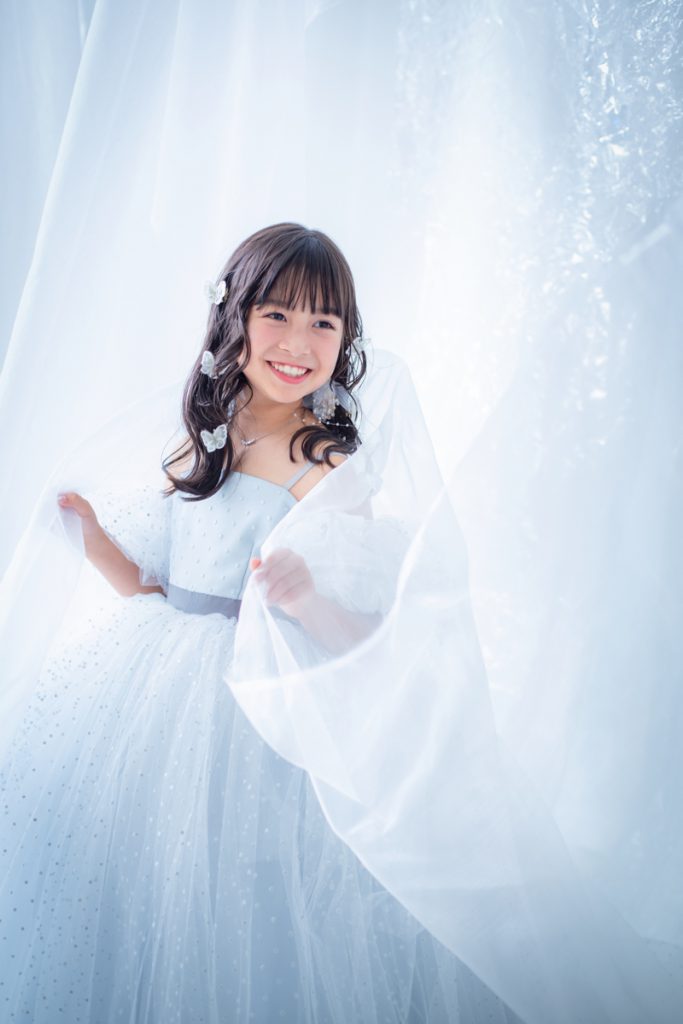 【激安通販 オンラインショップ】日用品 ☆蝶々ヘアスタイル新作ドレス透明感ある七五三撮影の新 その他