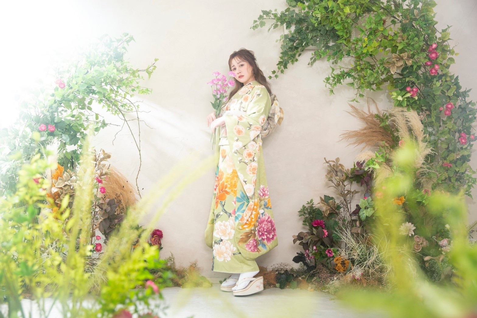 鮮やかなグリーンの夏帯。銀糸が爽やかな印象を与えています。 良けれ