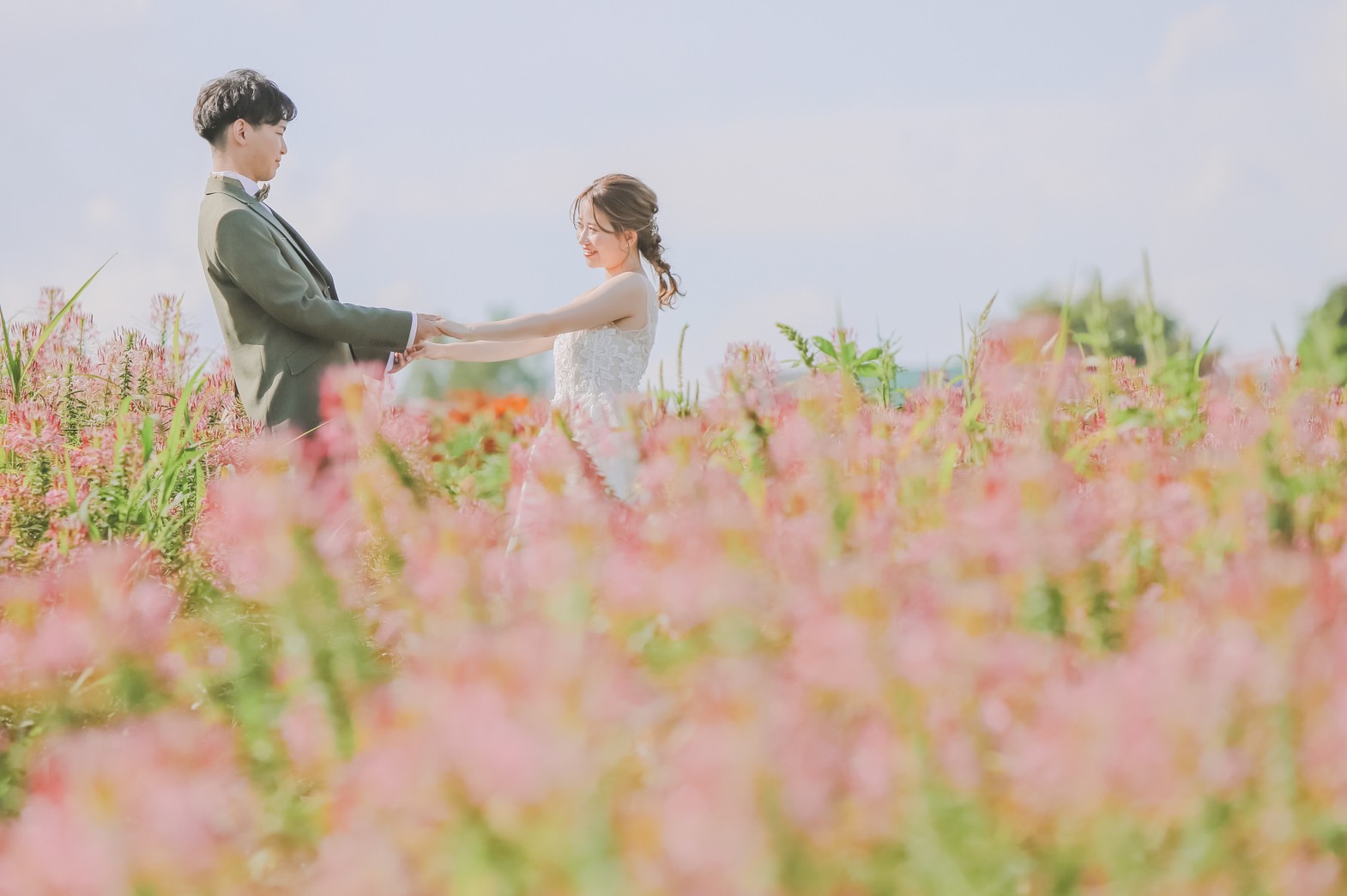 北海道×ロケーション 色とりどりのお花に囲まれたロケーションフォト『フラワーランドかみふらの』をご紹介・:*｜写真工房ぱれっと旭川店