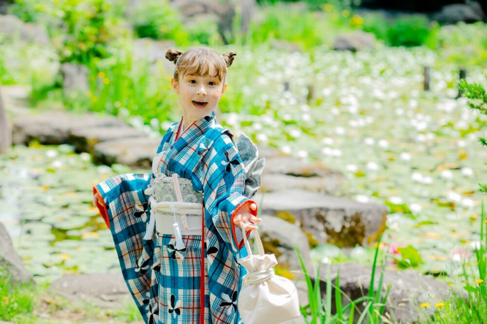 女の子　公園　写真　撮影　記念