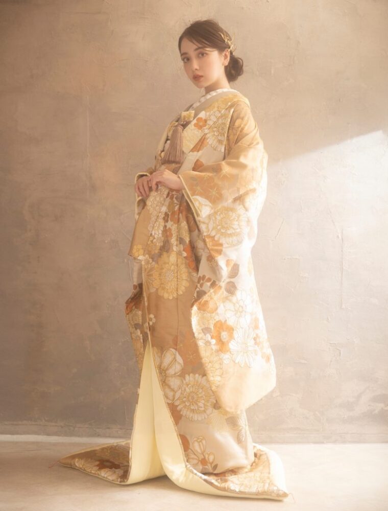 婚礼　黄色　和装　女性撮影