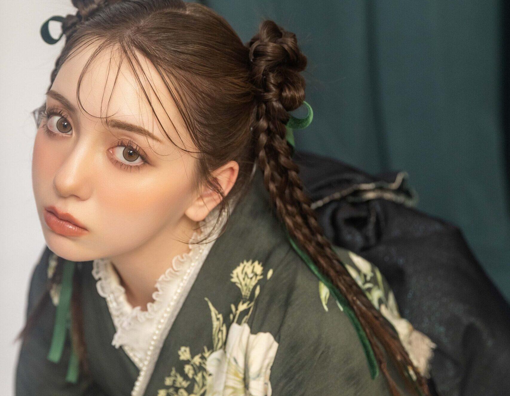 premier lineの振袖から新しい質感の新ビジュアルが登場！♡