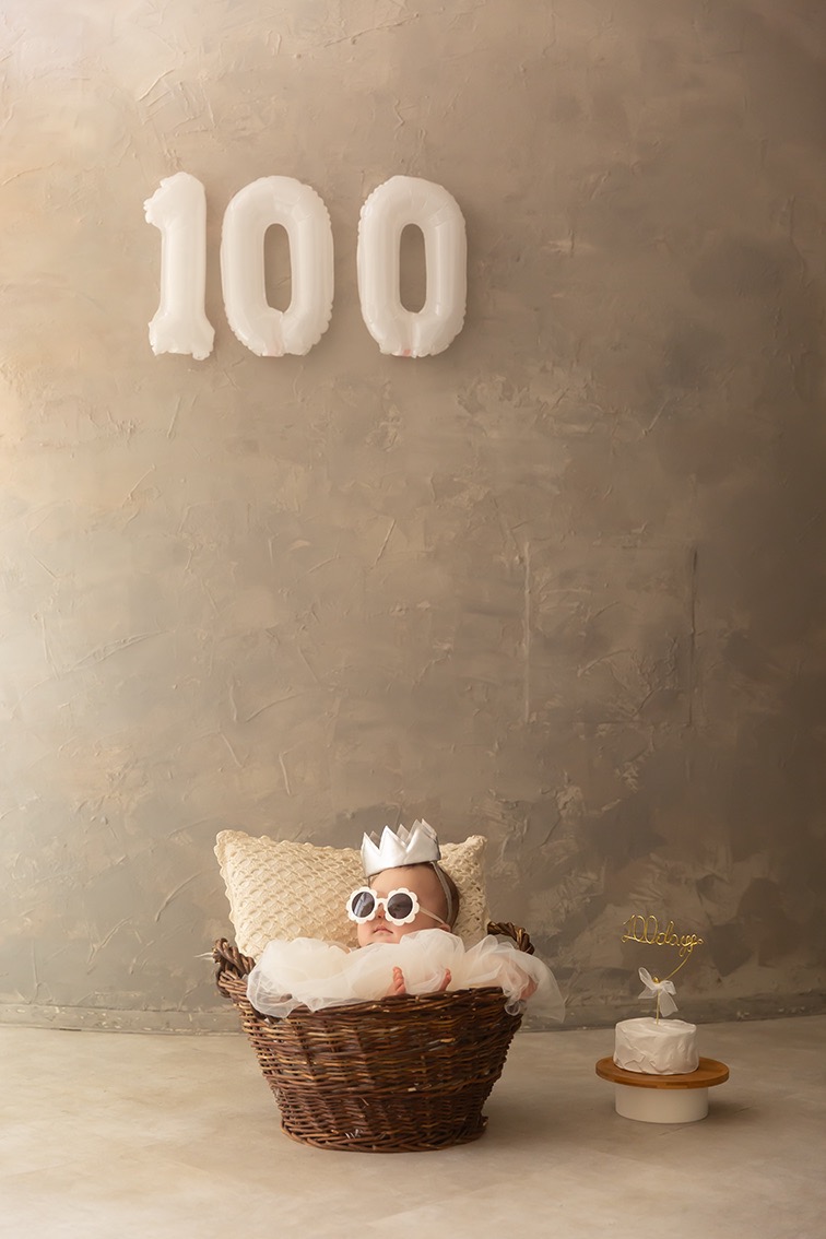 ベビー　赤ちゃん　100日　ベビーフォト　記念　撮影　スタジオ　スタジオ撮影