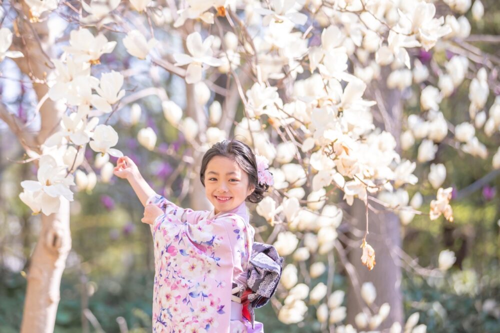 着物　花　公園　女の子　七五三