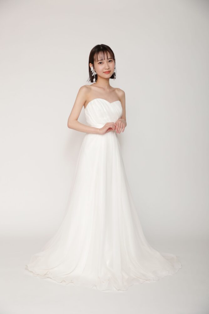 ウェディングドレス　白　婚礼