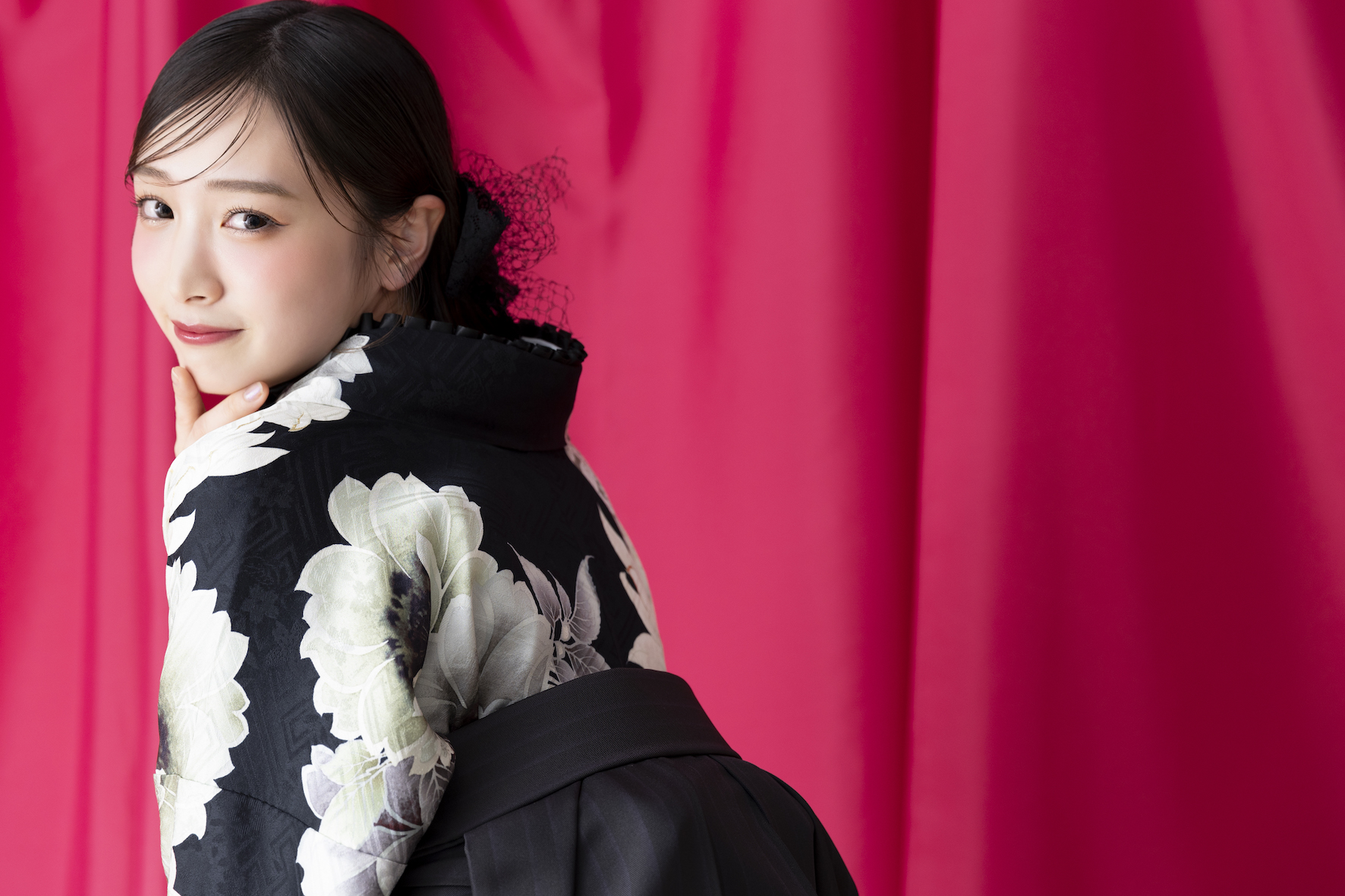 ガーリー派さん必見！淡色系の卒業袴コレクション