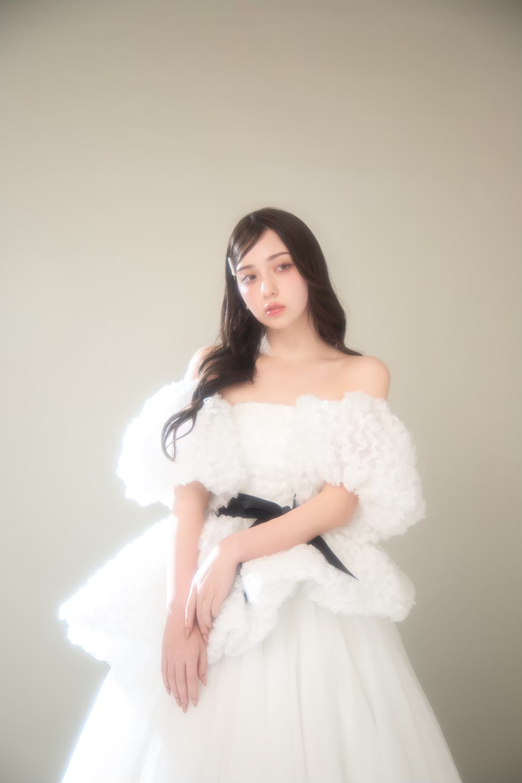 ドレス　白　撮影　スタジオ　成人