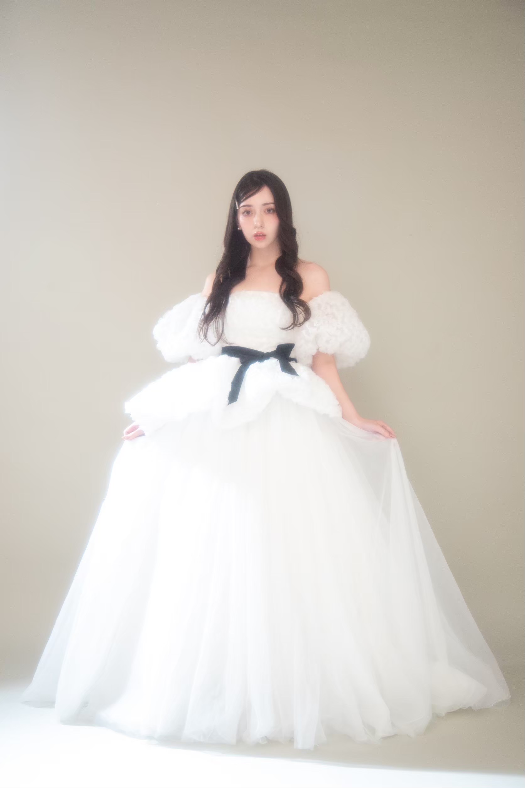 ドレス　白　撮影　スタジオ　成人