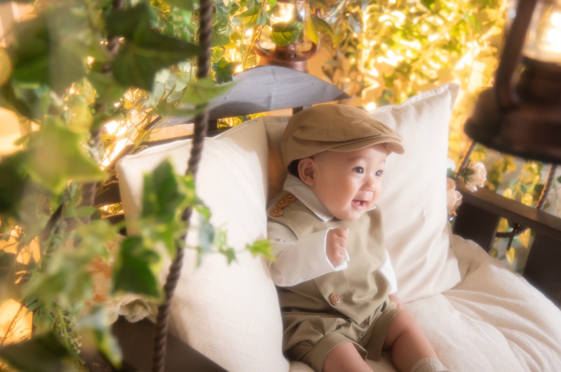 Swing of Serenity ～心地よいくつろぎ時間を切りとるベビーフォト～写真工房ぱれっと函館北斗店にベビーの新ビジュアル登場！