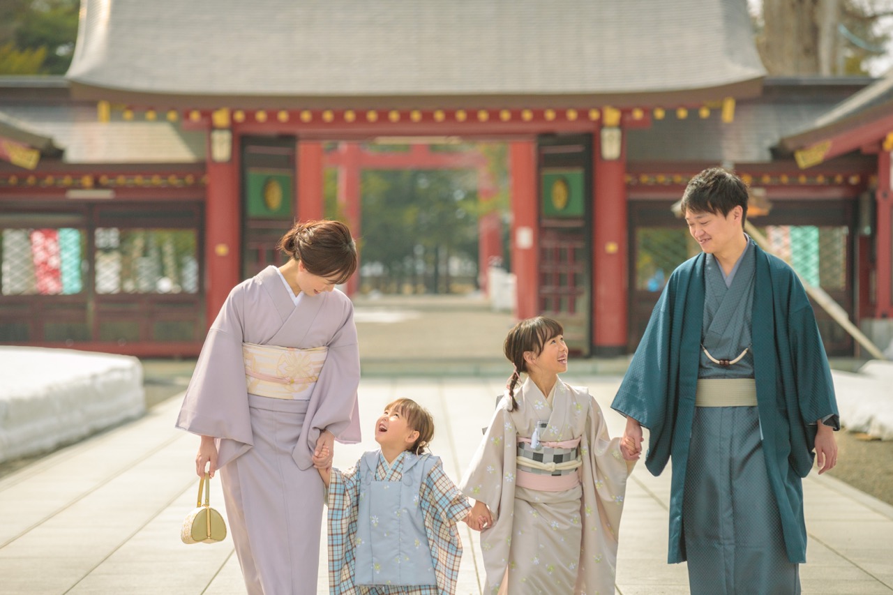 【もう怖くない！】七五三の着物でトイレに行く方法を徹底解説！ママもお子様も着崩れ知らずで撮影を楽しむコツ【サッポロファクトリー店】