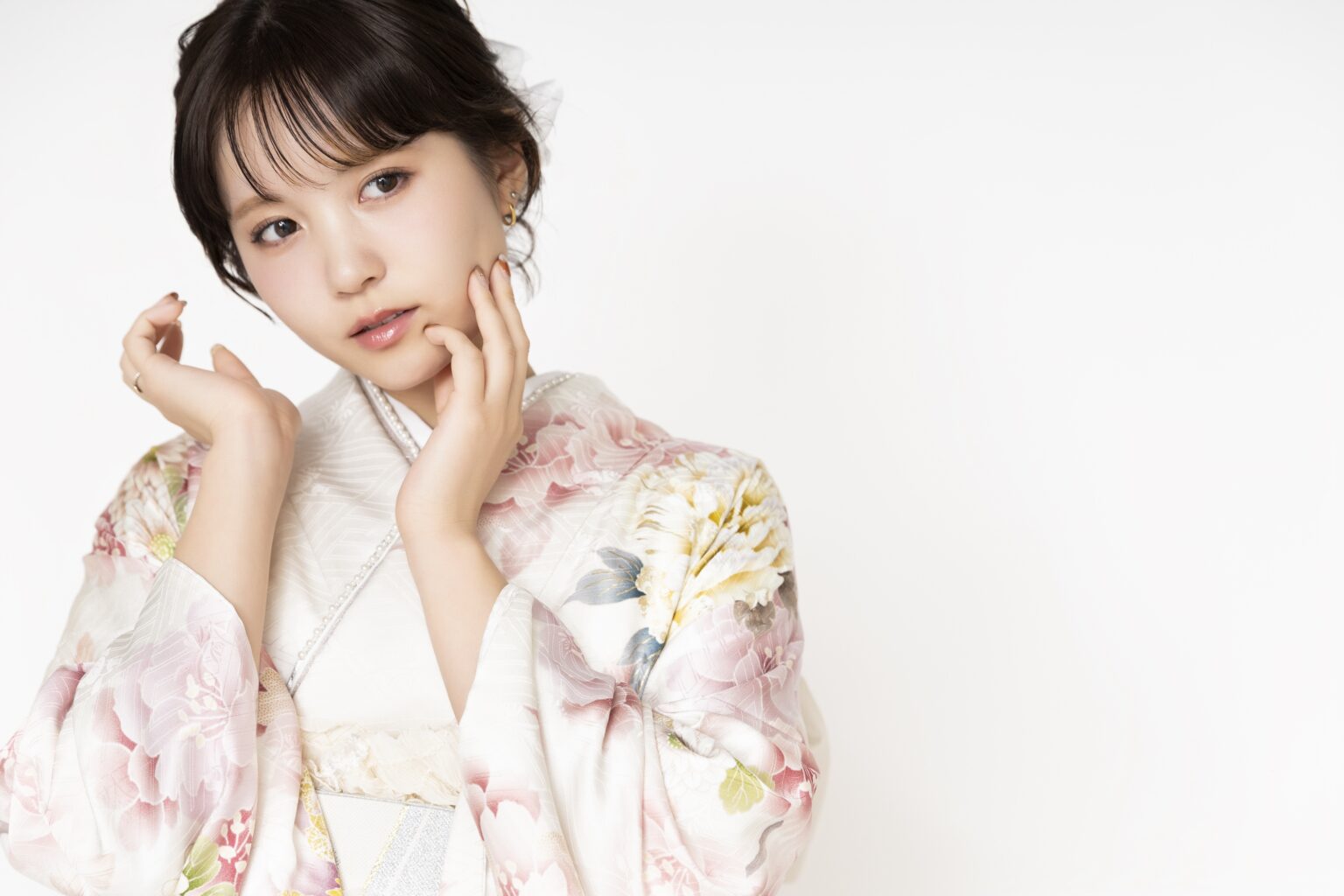 昔の写真館とどう違う?ハウススタジオで撮る自然体な成人式フォト