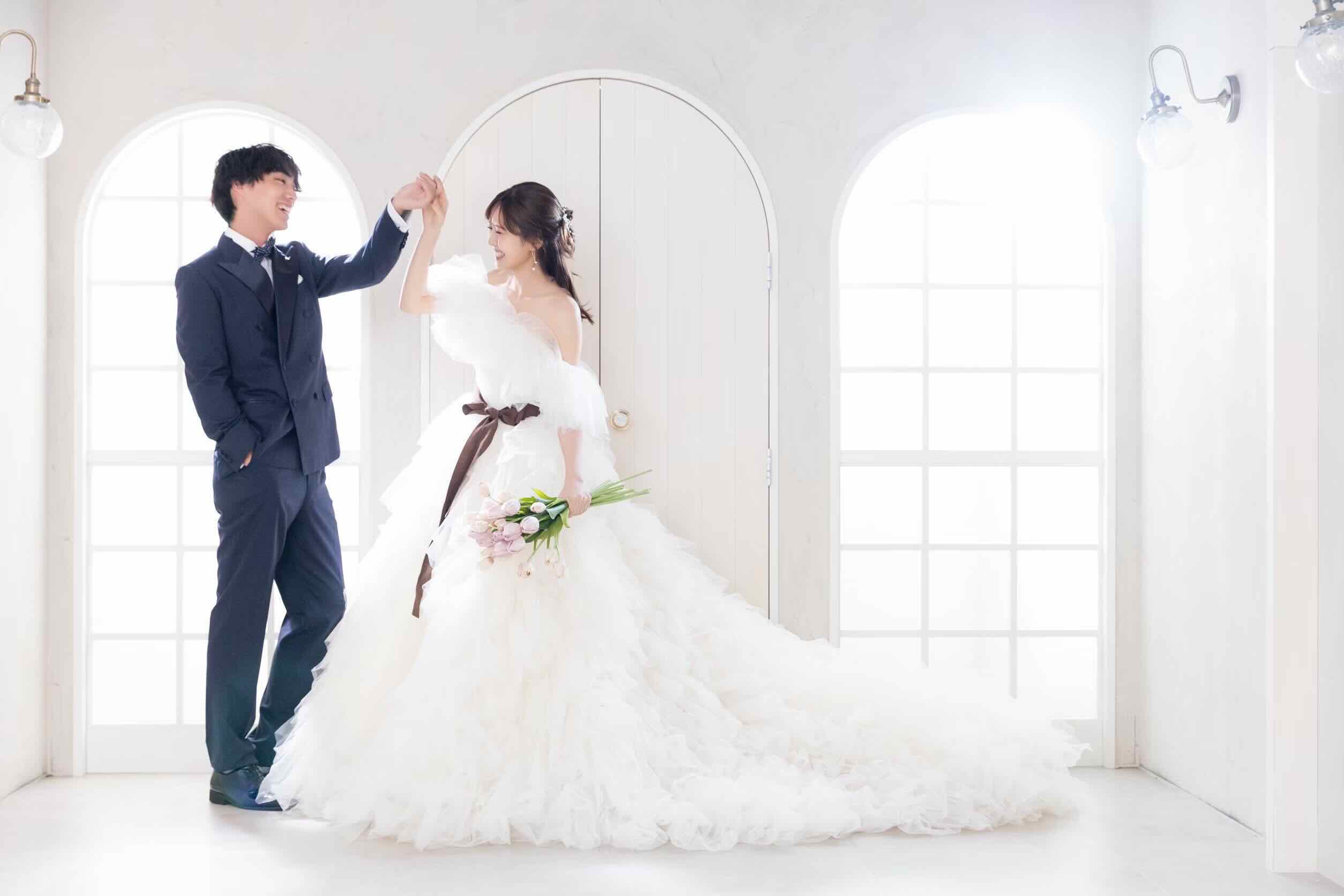 【翌日データOK】結婚式の準備もスムーズに♡サッポロファクトリー店で叶える、時短＆おしゃれなフォトウェディング