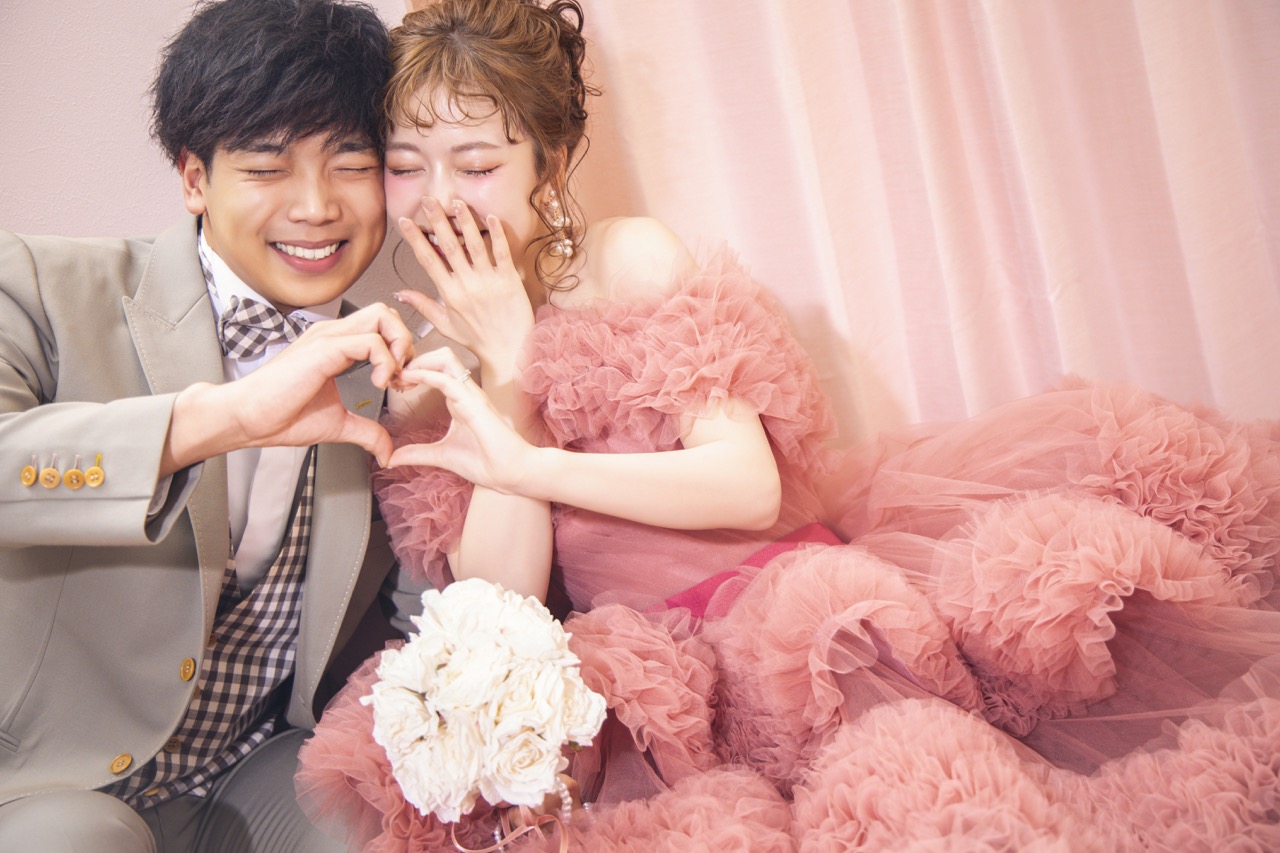 【高性价比套餐】包含婚纱、化妆、底片，透明公开的预算指南