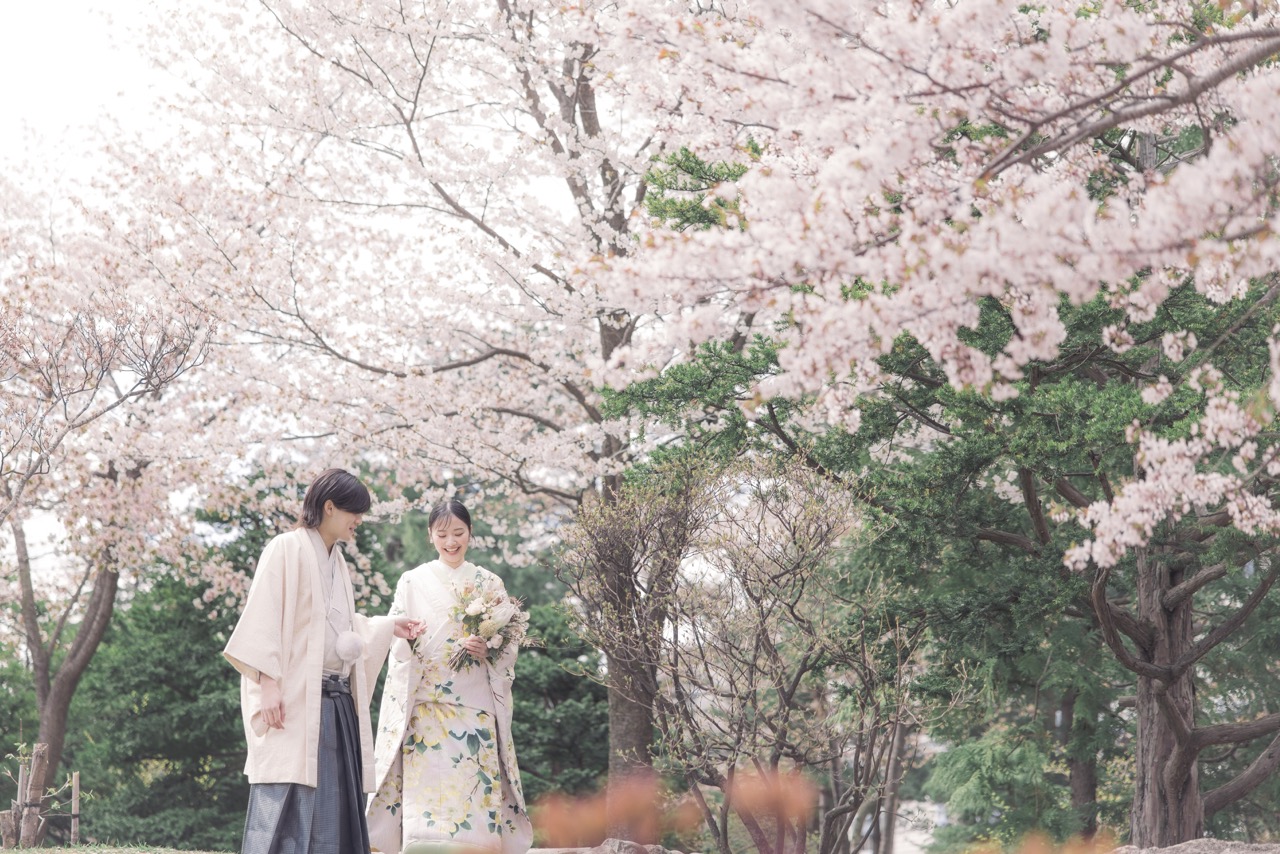 札幌・中島公園で叶える最高峰の桜フォトウェディング。和装前撮りが映える一生モノのロケーション【札幌中央店】