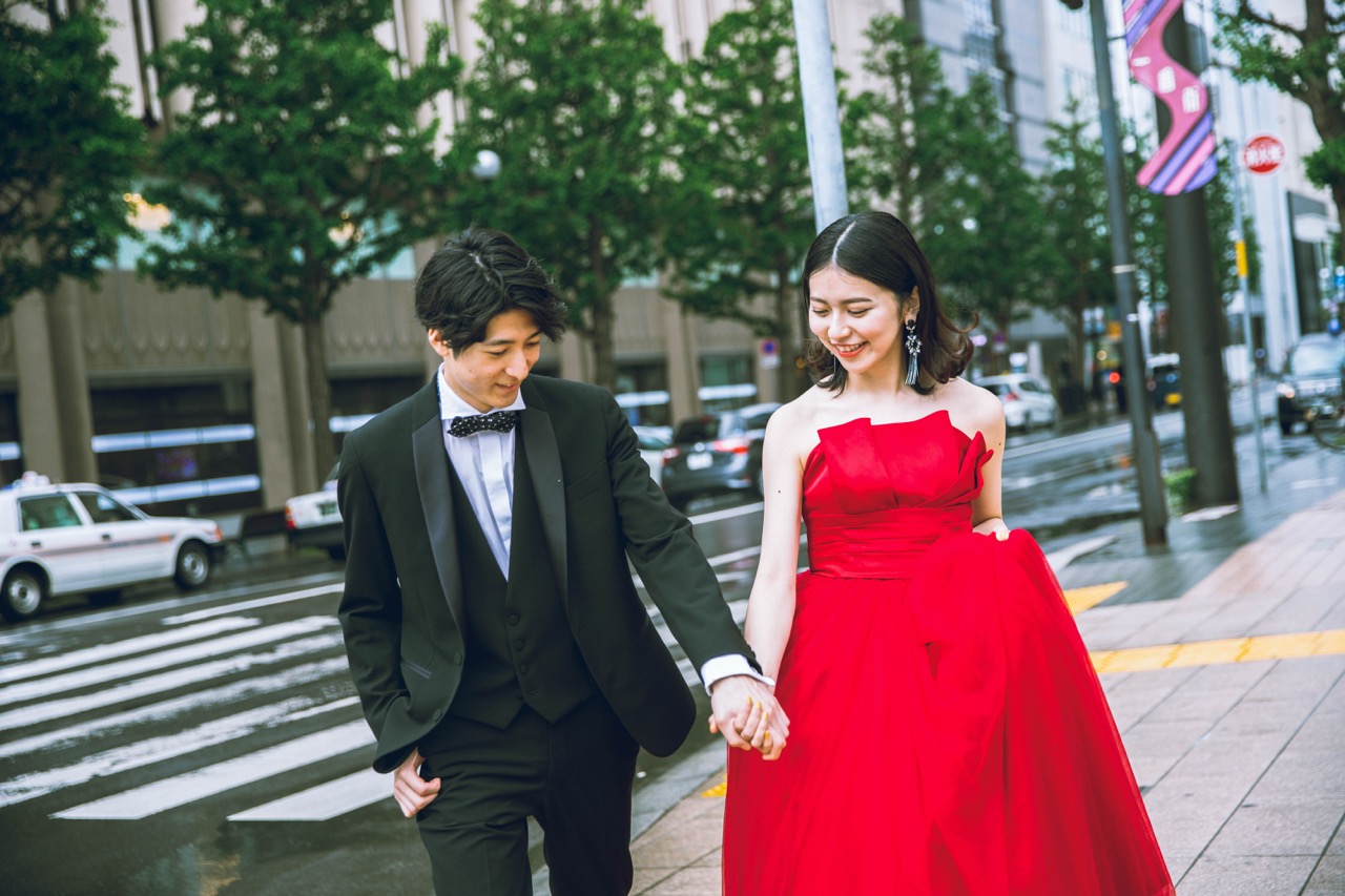 打破平庸！電影感婚紗攝影，在北海道壯闊地景中拍出視覺張力｜寫真工房Palette