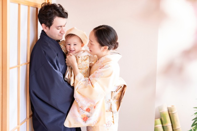 【FAQ】おじいちゃん・おばあちゃんも一緒でOK！家族集合写真を撮るなら写真工房ぱれっとがおすすめな理由