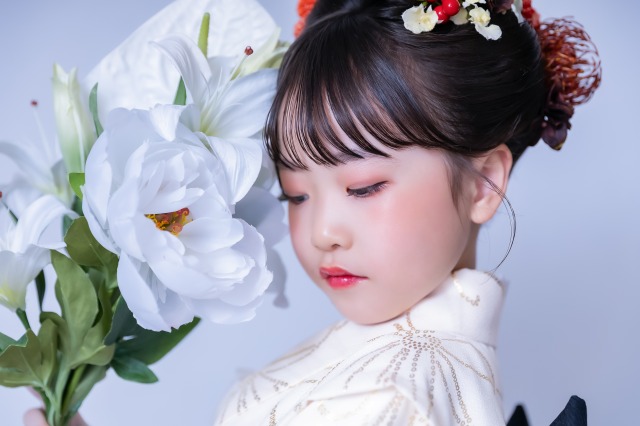 【NEW visual】古典で魅せる、七五三の新しい形。ワンランク上の大人っぽさを札幌大通店からお届け