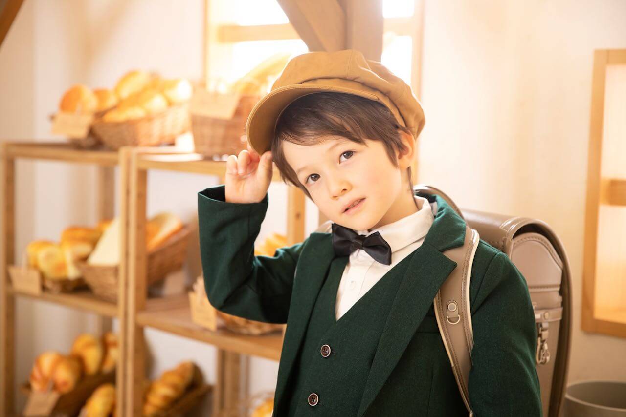 【入学撮影×持ち込み】札幌で最高の1枚を！お気に入りアイテムと撮る記念写真のコツ