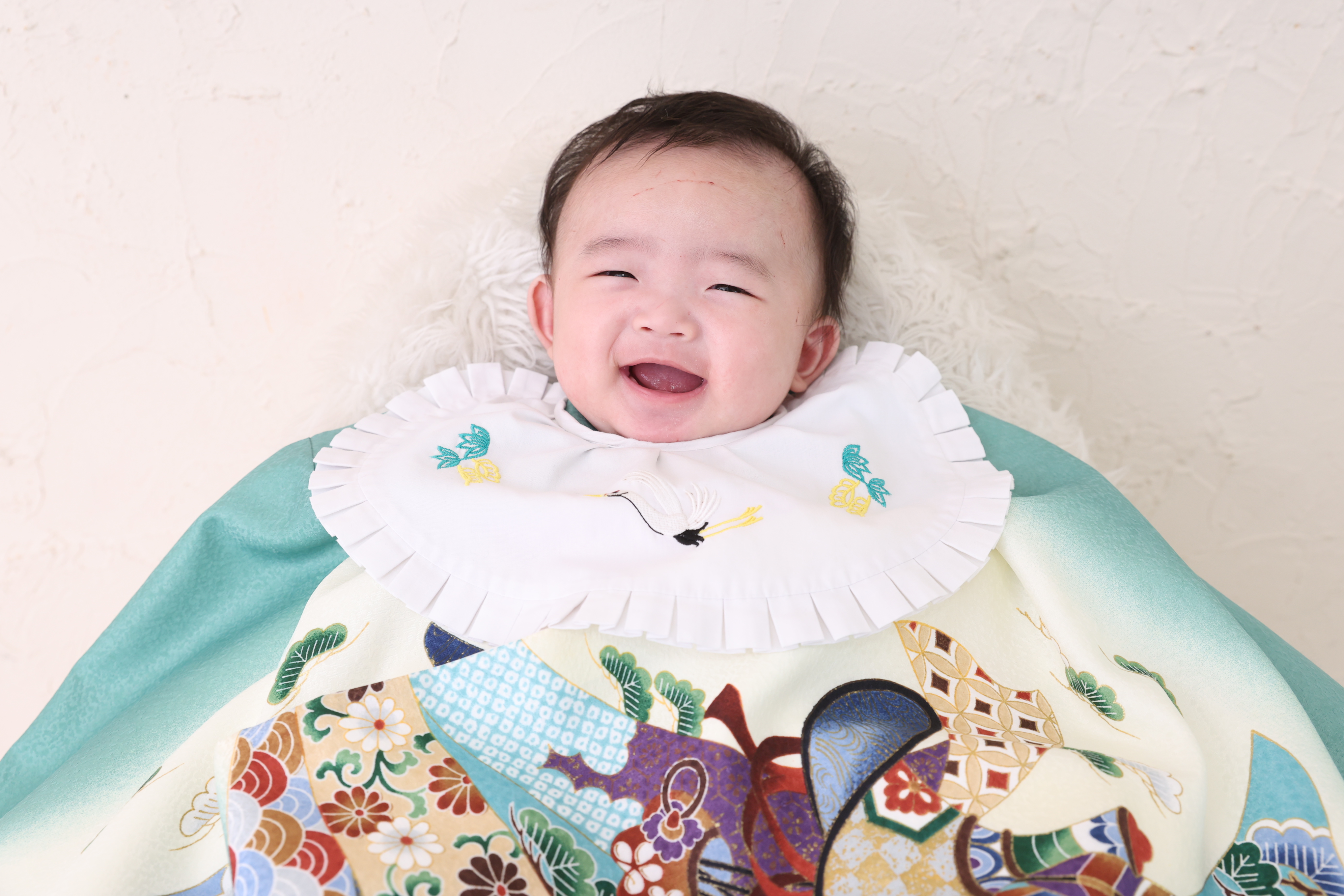 旭川で赤ちゃんのお祝い着・着物撮影!写真工房ぱれっとの伝統と現代風スタイル