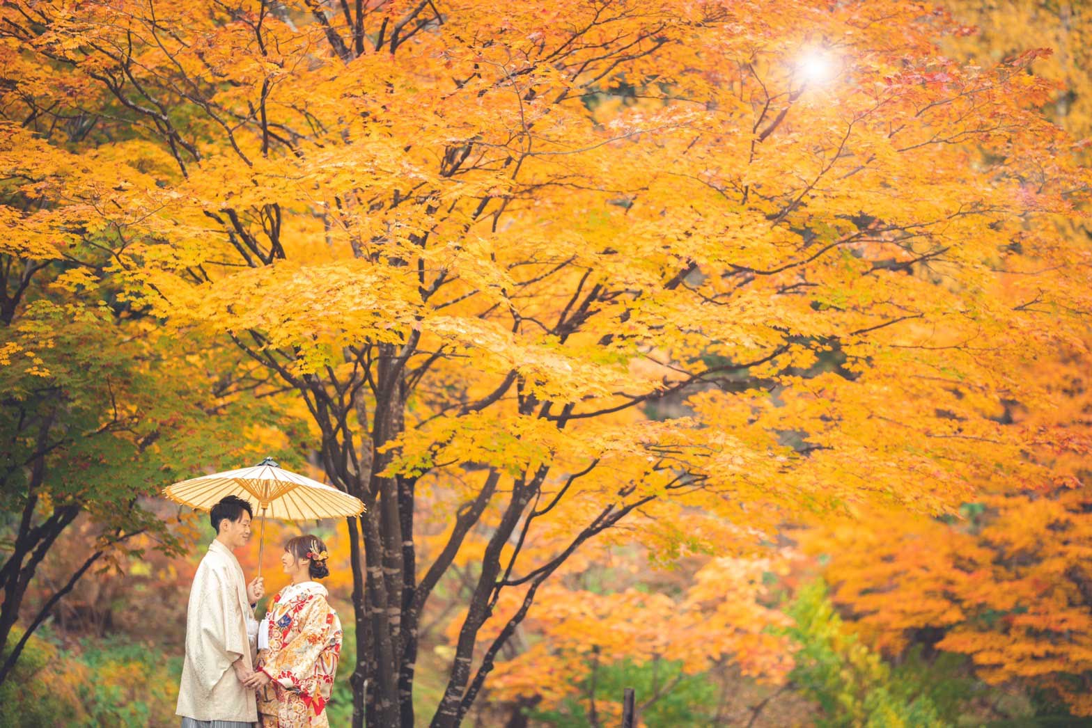 【秋の札幌で叶える♡】紅葉に映えるロケーションフォトウェディング完全ガイド